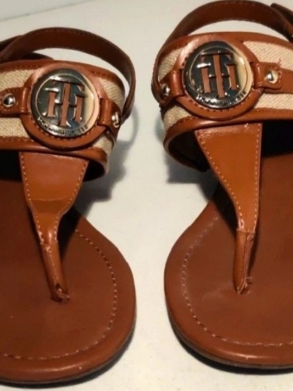Tommy Hilfiger Womens 8 Sandals New